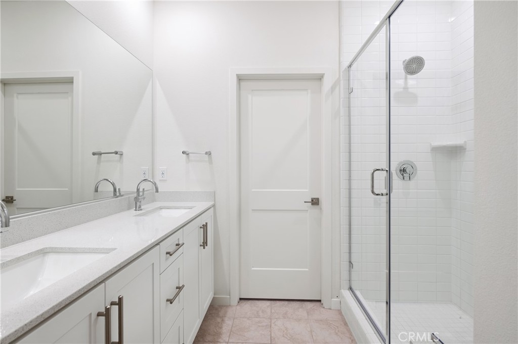 32040 Paseo Vienta San Juan Capistrano, CA 92675 - Photo 17 of 27 Master Bathroom