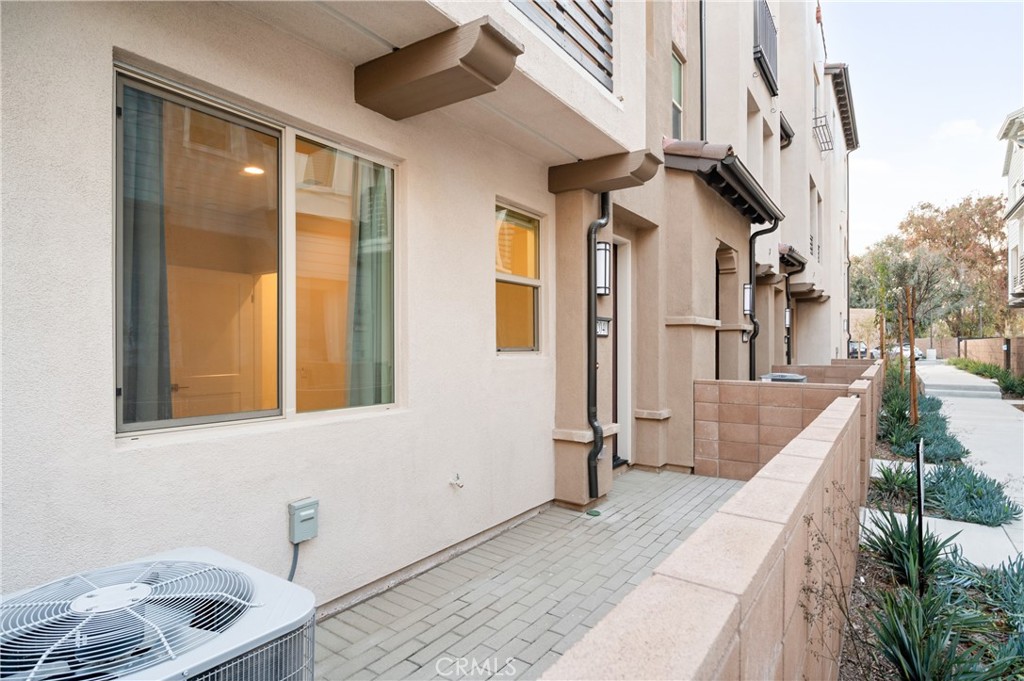 32040 Paseo Vienta San Juan Capistrano, CA 92675 - Photo 21 of 27 Front Door Porch