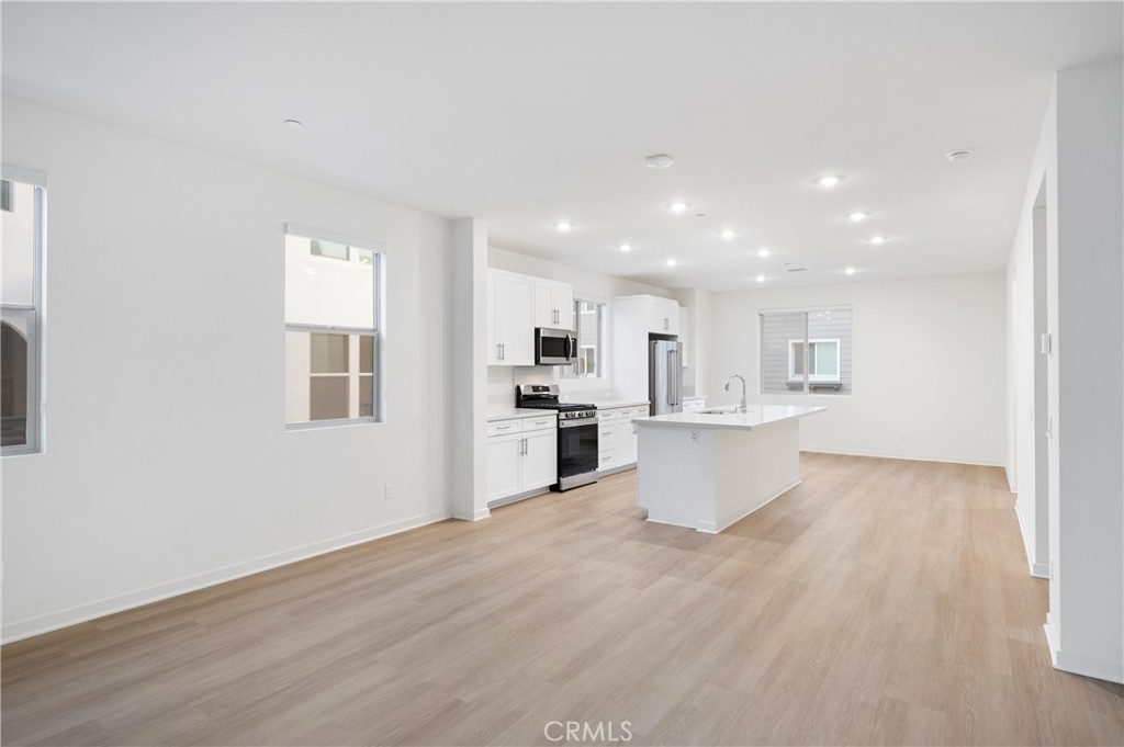 32040 Paseo Vienta San Juan Capistrano, CA 92675 - Photo 9 of 27 Kitchen and Living Room