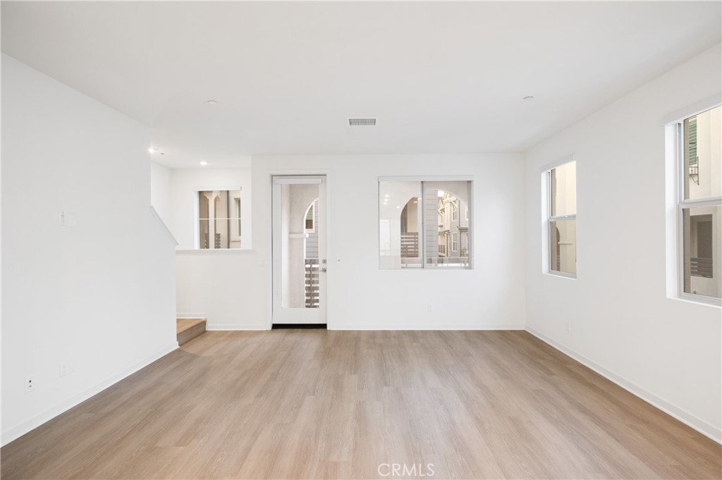 32040 Paseo Vienta San Juan Capistrano, CA 92675 - Photo 10 of 27 Living Room