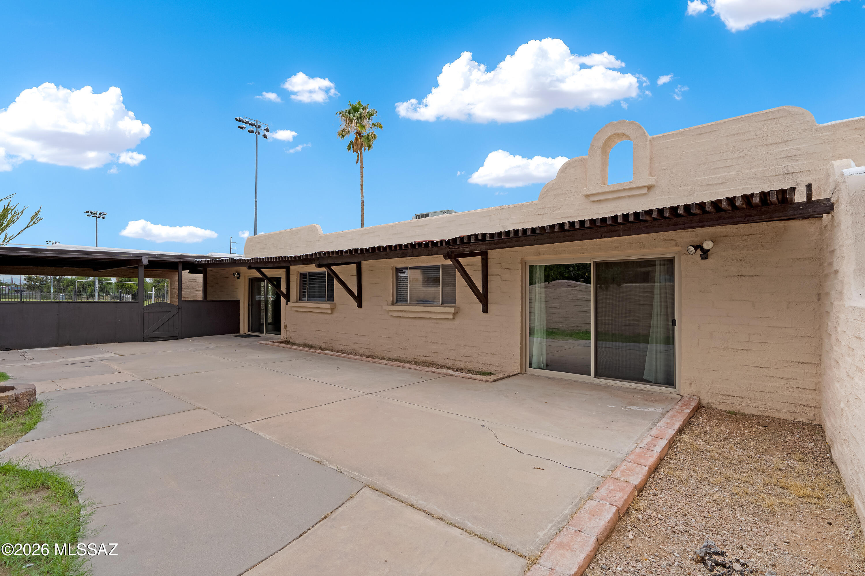 285 South Kolb Road, Unit 10 Tucson, AZ 85710 - Photo 27 of 31 3 Backyard-Carport-3