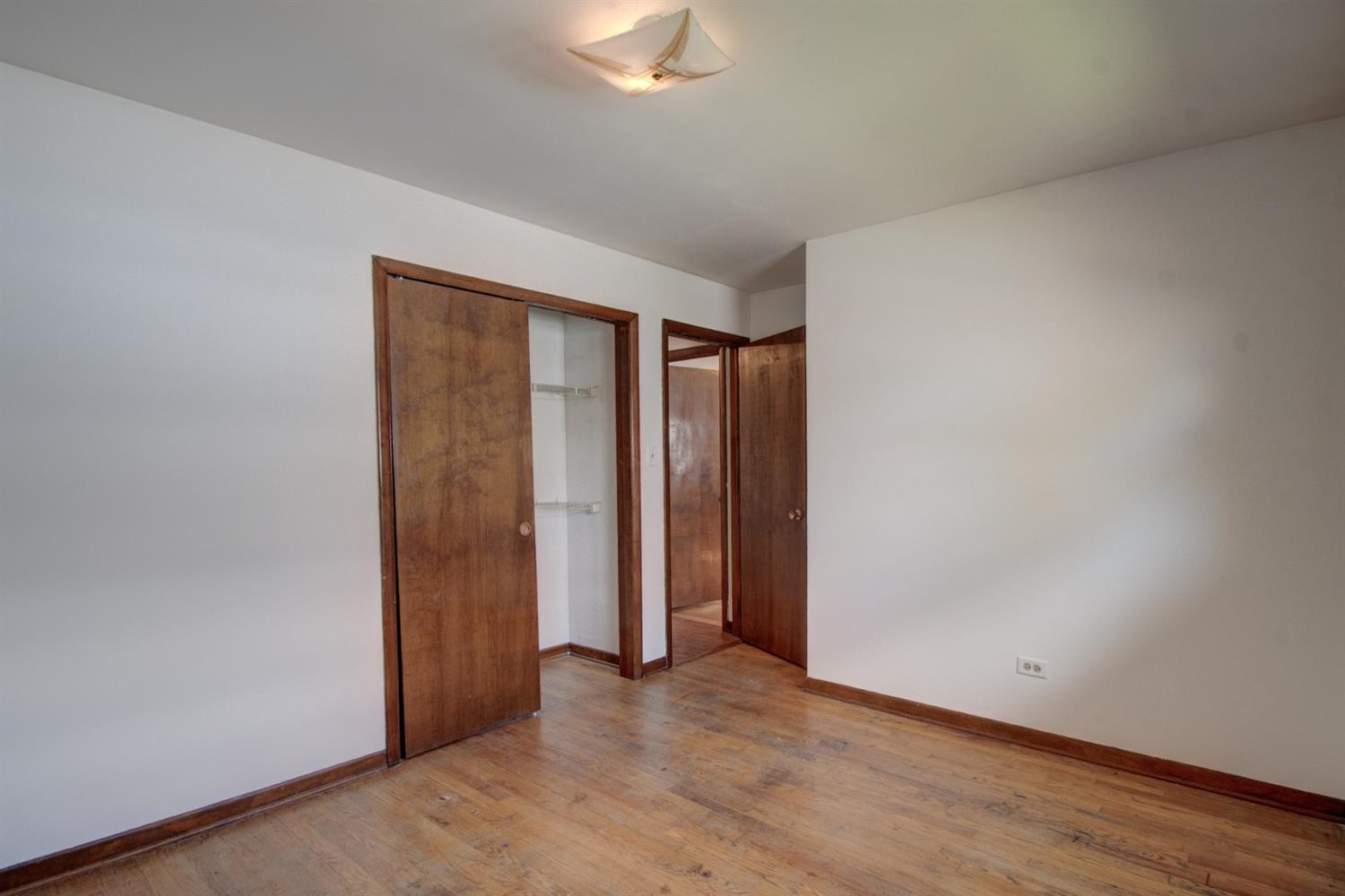 2524 James Drive Dyer, IN 46311 - Photo 13 of 25 1500x1000