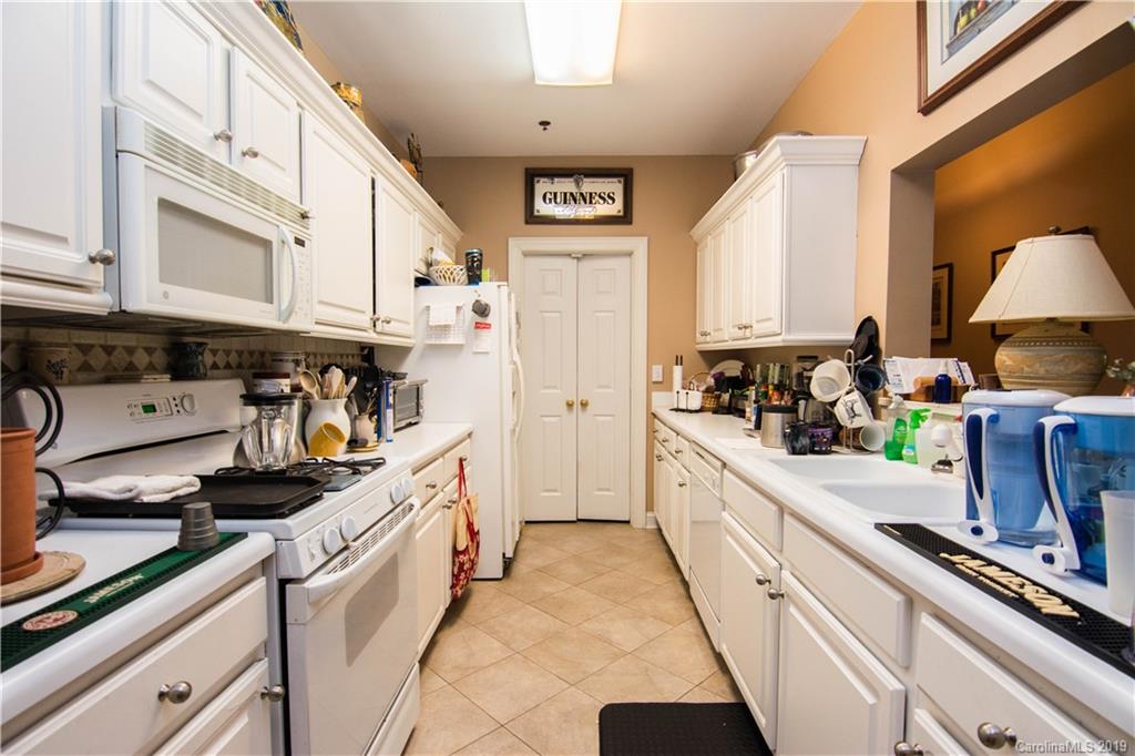 5609 Fairview Road, Unit 11 Charlotte, NC 28209 - Photo 5 of 14 Gallery Image 5