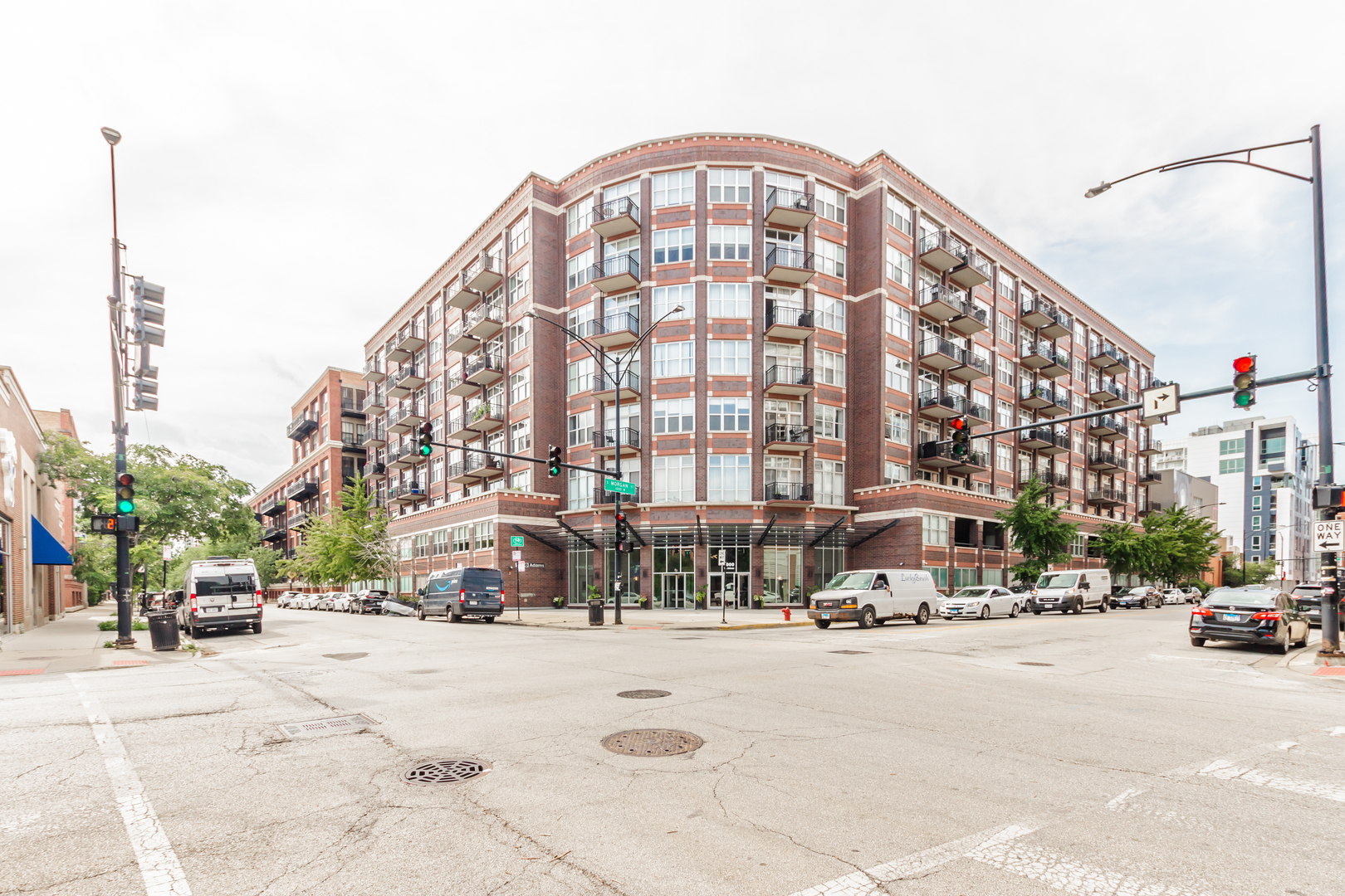 1000 West Adams Street, Unit 609 Chicago, IL 60607 - Photo 1 of 33 Gallery Image 1
