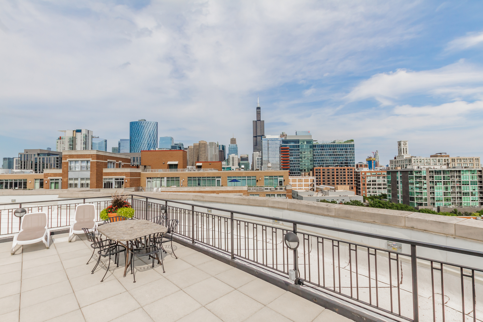 1000 West Adams Street, Unit 609 Chicago, IL 60607 - Photo 30 of 33 Gallery Image 30
