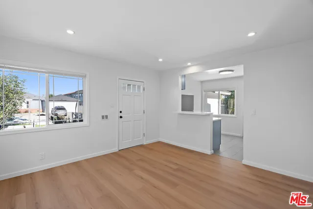 $4,000 | 1406 17th Street, Manhattan Beach, CA 90266