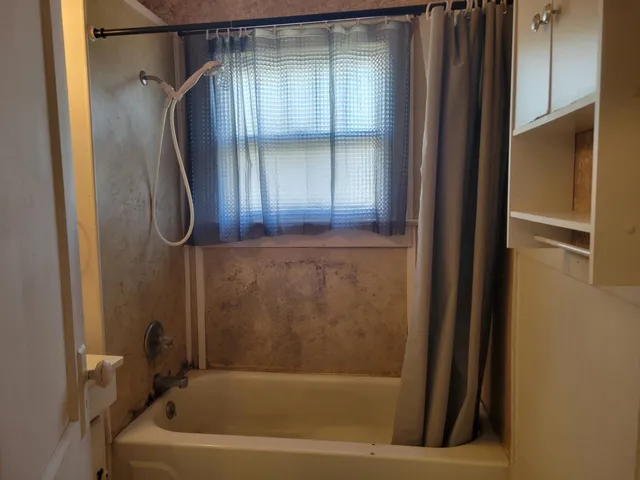 $47,000 | 1014 North 1st Street, Arkansas City, KS 67005