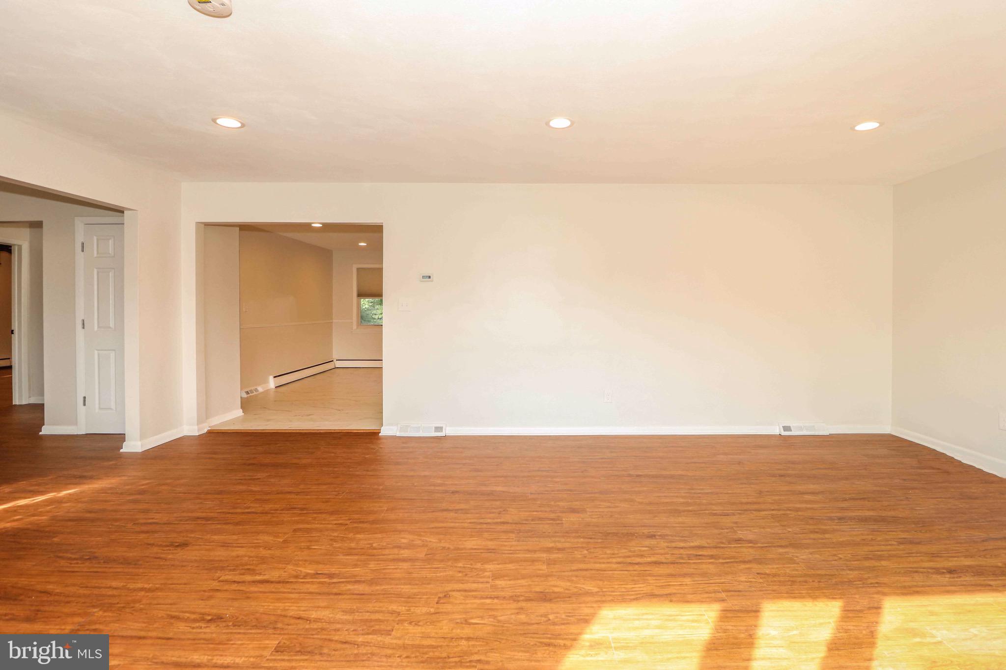 2248 Pennington Road Ewing, NJ 08638 - Photo 6 of 45 Living Room