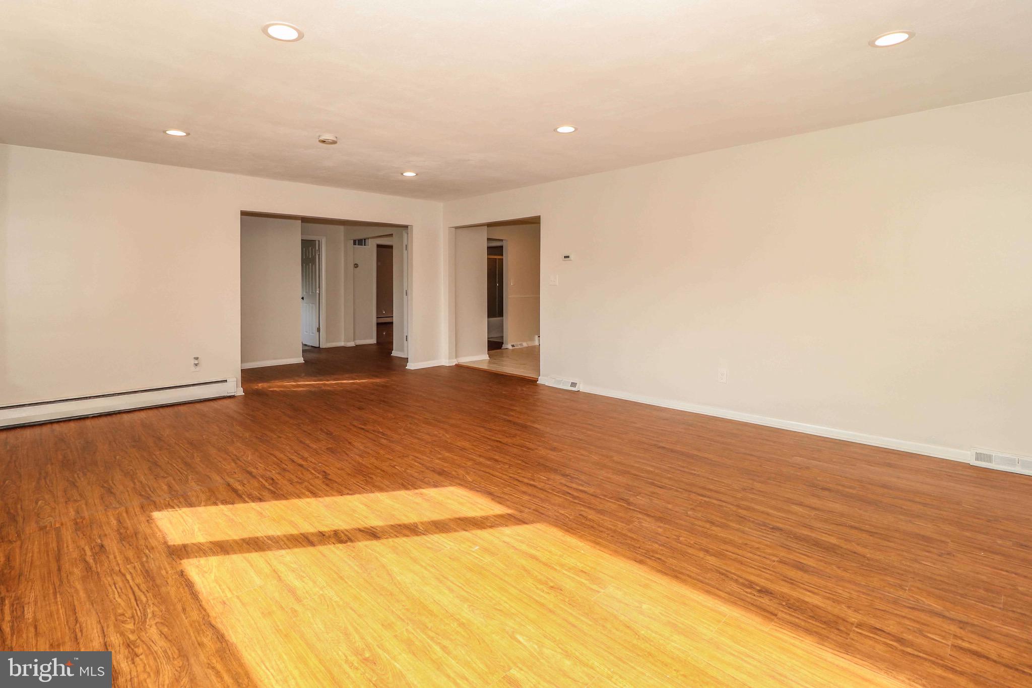 2248 Pennington Road Ewing, NJ 08638 - Photo 7 of 45 Living Room