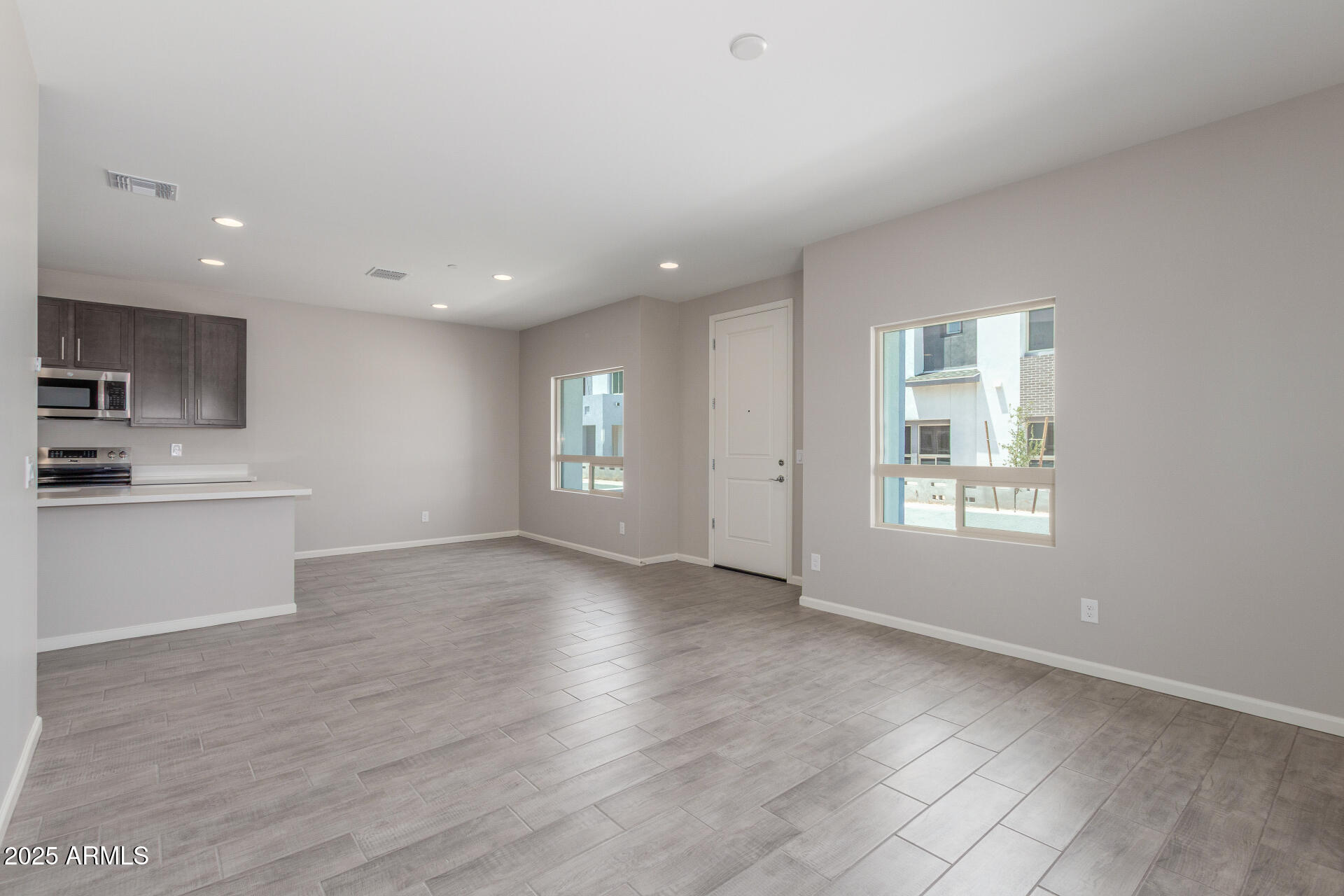 733 East Commonwealth Avenue, Unit 2 Chandler, AZ 85225 - Photo 10 of 53 7 Commonwealth