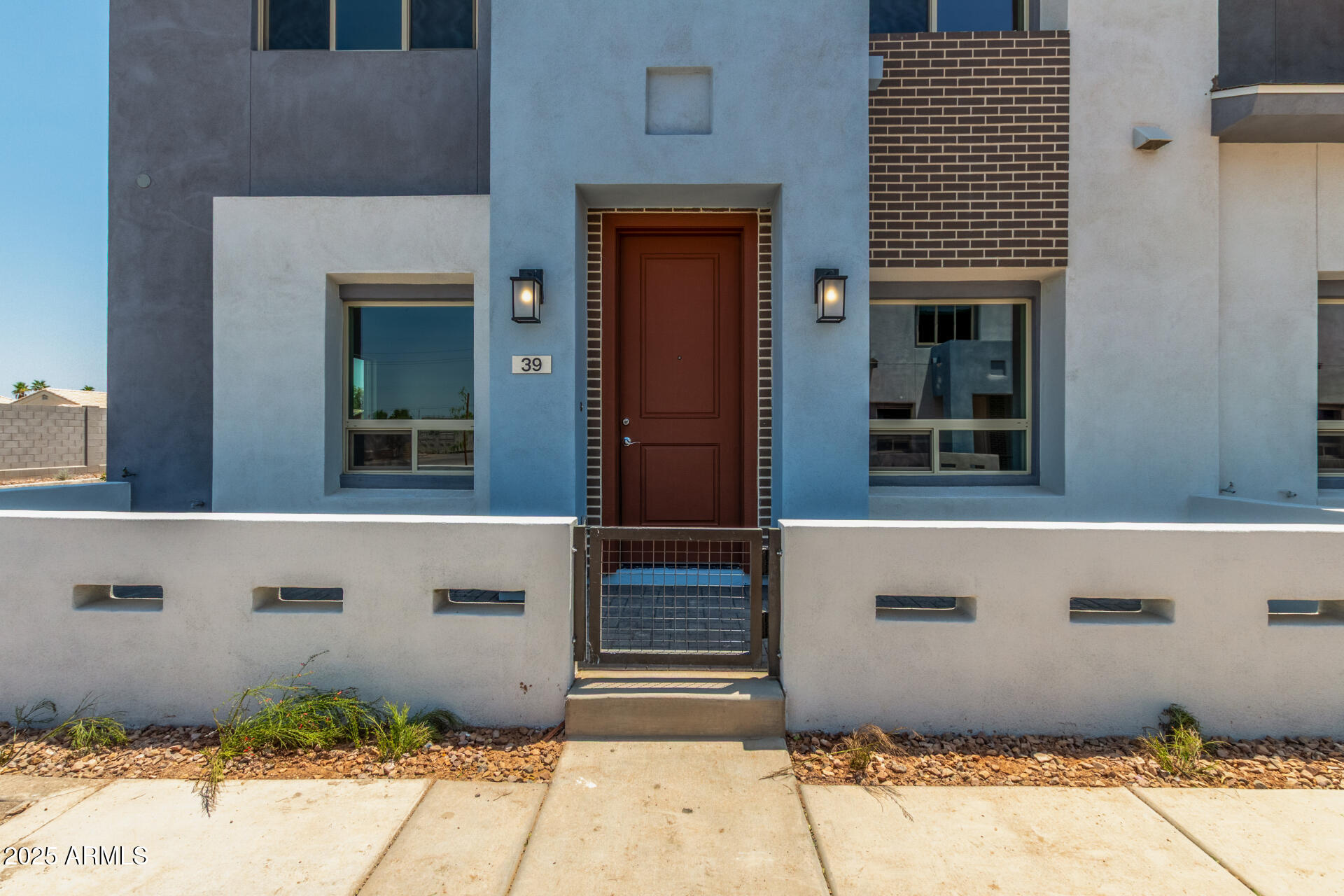 733 East Commonwealth Avenue, Unit 2 Chandler, AZ 85225 - Photo 8 of 53 1 Commonwealth