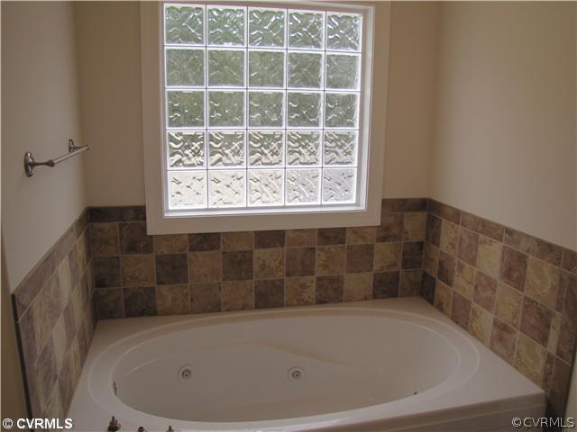 9210 Springfield Court Disputanta, VA 23842 - Photo 11 of 12 Master Bath/Spa