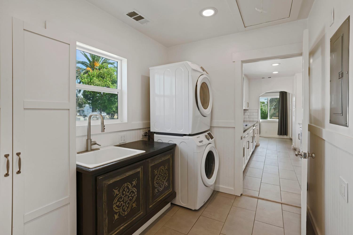 5469 West Grant Line Road Tracy, CA 95304 - Photo 16 of 36 Gallery Image 16