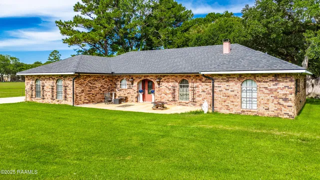 $230,000 | 267 Olive Street, Arnaudville, LA 70512