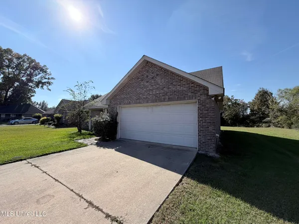 $190,000 | 111 Kelly Cove, Canton, MS 39046