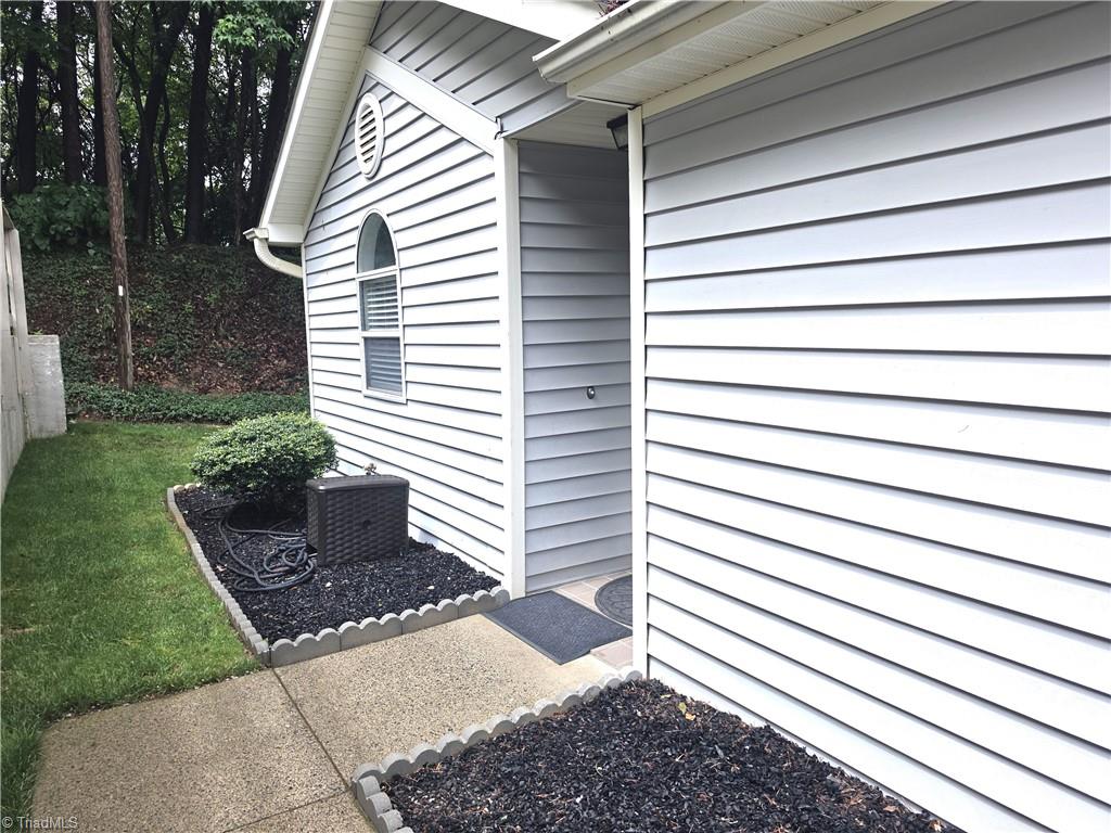 5969 Old Plank Road Winston-Salem, NC 27106 - Photo 13 of 20 One level entrance