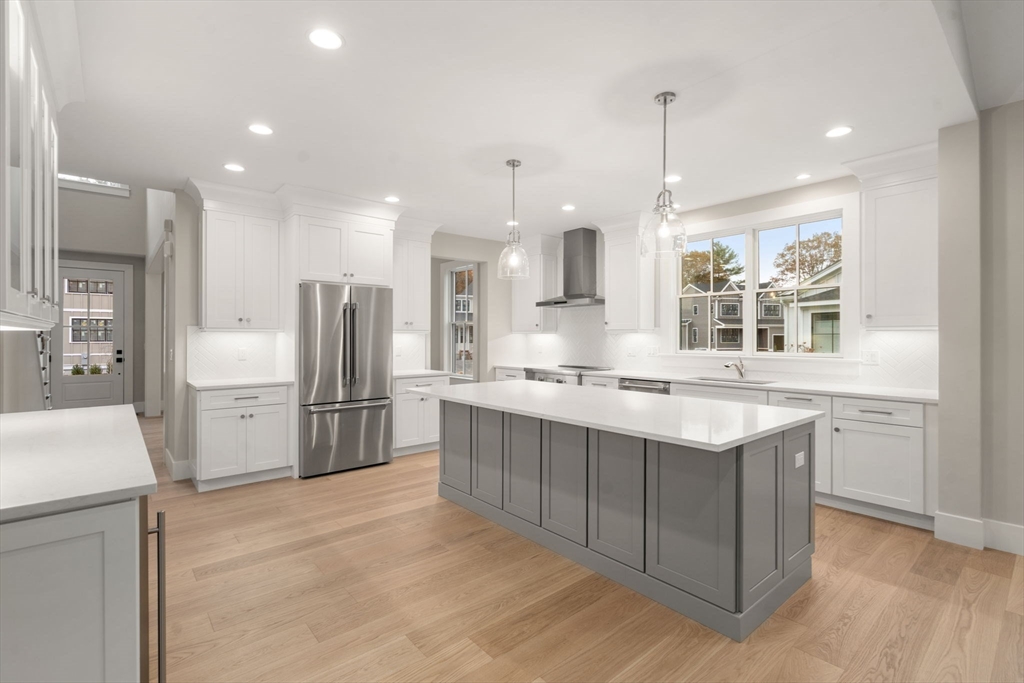 21 Country Farm Road, Unit 21 Framingham, MA 01701 - Photo 3 of 8