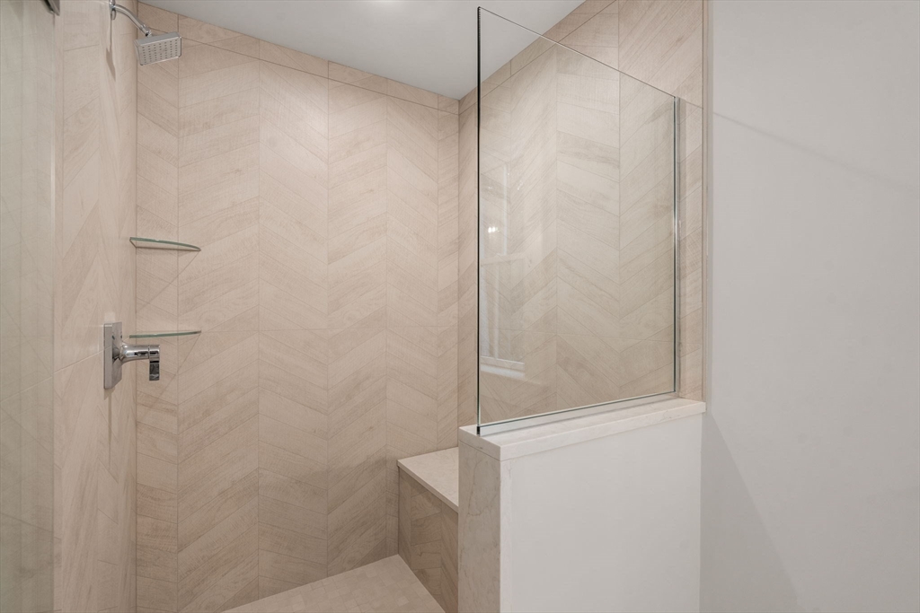 21 Country Farm Road, Unit 21 Framingham, MA 01701 - Photo 6 of 8