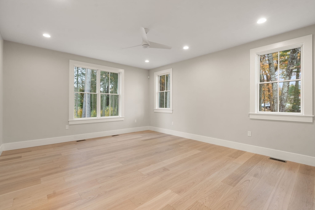 21 Country Farm Road, Unit 21 Framingham, MA 01701 - Photo 7 of 8