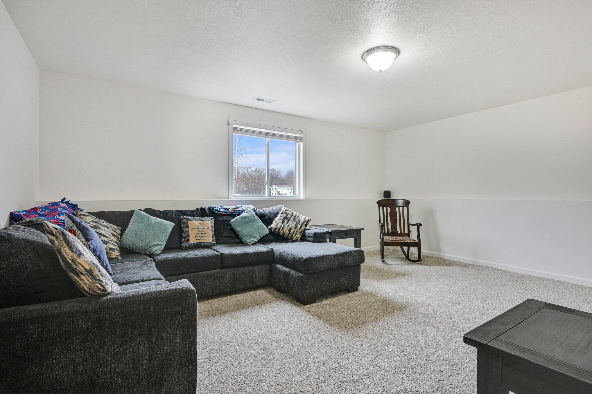 58640 Pond View Lane Three Rivers, MI 49093 - Photo 14 of 33 016_file_6245