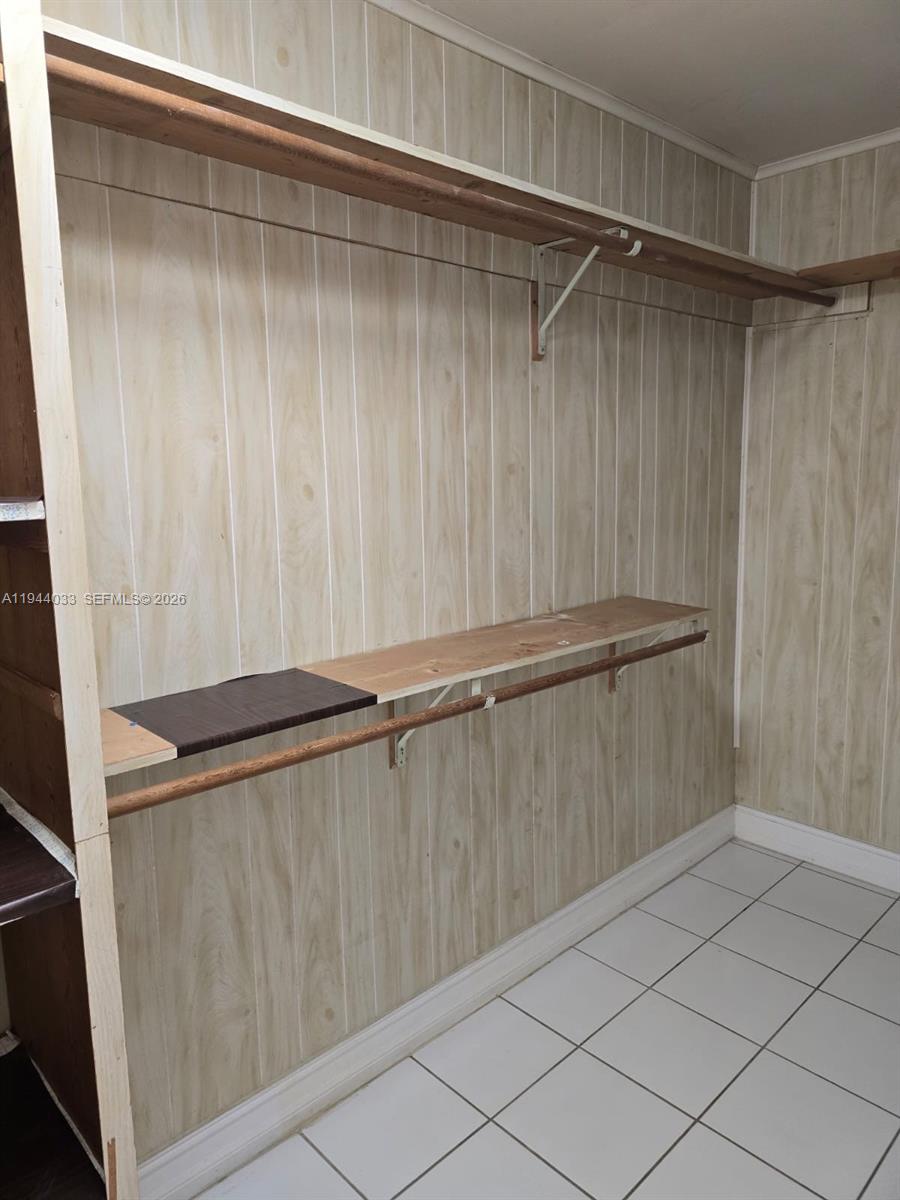 591 Southeast 5th Street Hialeah, FL 33010 - Photo 33 of 45