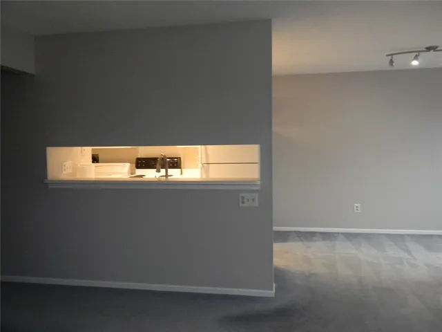 $169,900 | 7 Falcon Lane West, Perinton, NY 14450