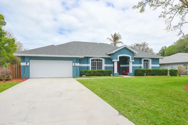 $732,900 | 2263 Northeast Marlberry Lane, Jensen Beach, FL 34957