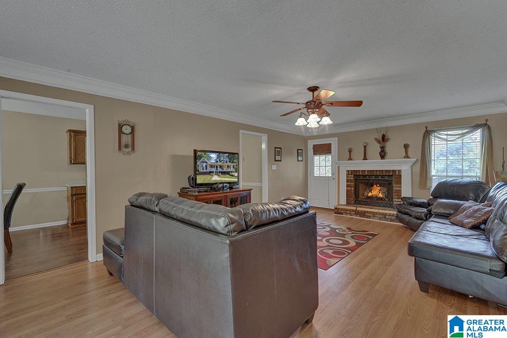 5221 Chestnut Lane Pinson, AL 35126 - Photo 4 of 41