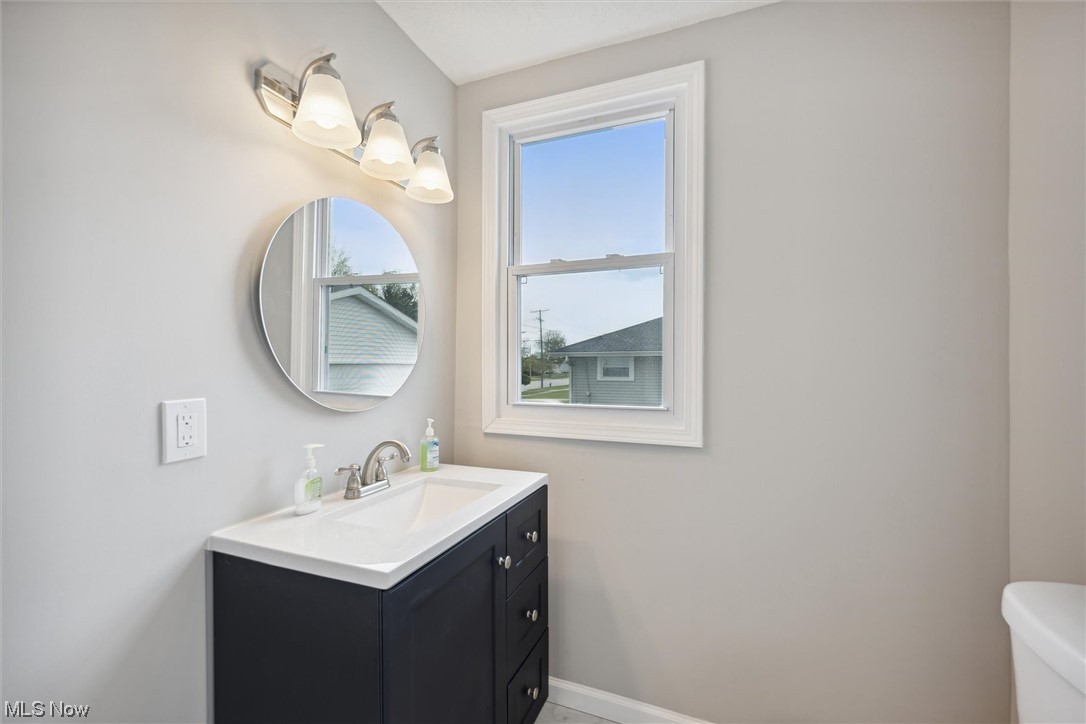 6481 Smith Road Brook Park, OH 44142 - Photo 6 of 26 Gallery Image 6