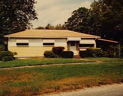 36 Schoolhouse Road Warren, RI 02885 - Photo 1 of 1 Exterior Front.