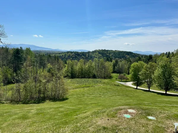 $1,500,000 | 487 Stevens Place, Newbury, VT 05081