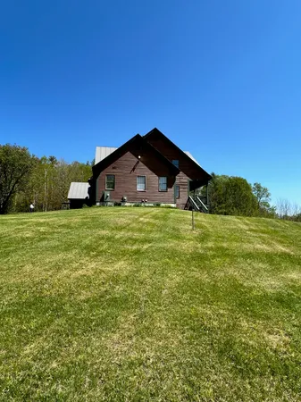 $1,500,000 | 487 Stevens Place, Newbury, VT 05081