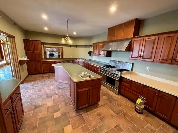 $1,500,000 | 487 Stevens Place, Newbury, VT 05081