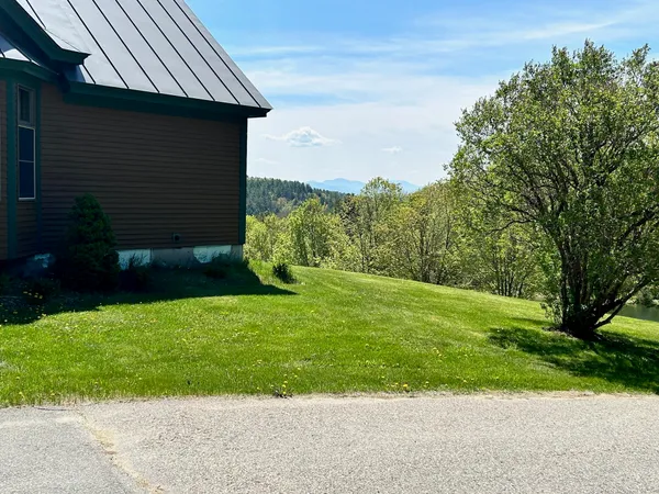 $1,500,000 | 487 Stevens Place, Newbury, VT 05081