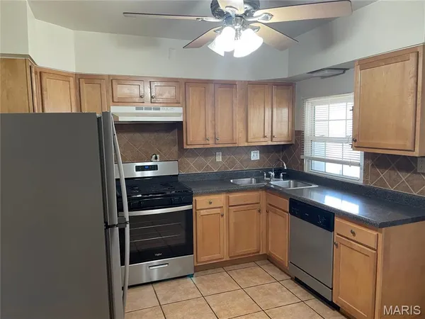 $1,400 | 6542 Odell Street, St. Louis, MO 63139