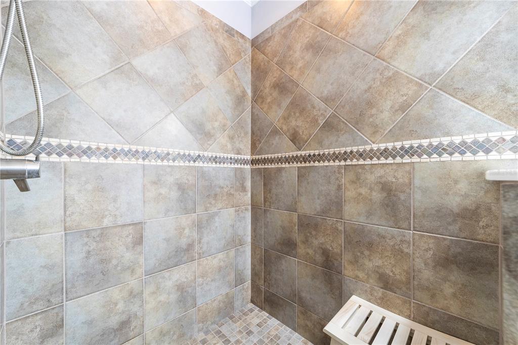 265 Pinehurst Pointe Drive St. Augustine, FL 32092 - Photo 38 of 66 a bathroom with a shower