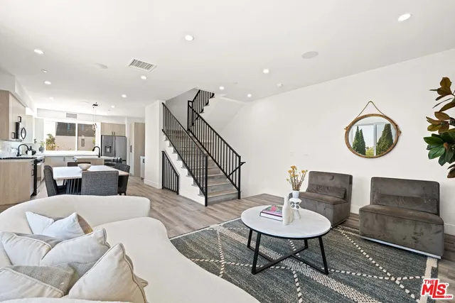 $6,495 | 1959-2 South Preuss Road, Los Angeles, CA 90034