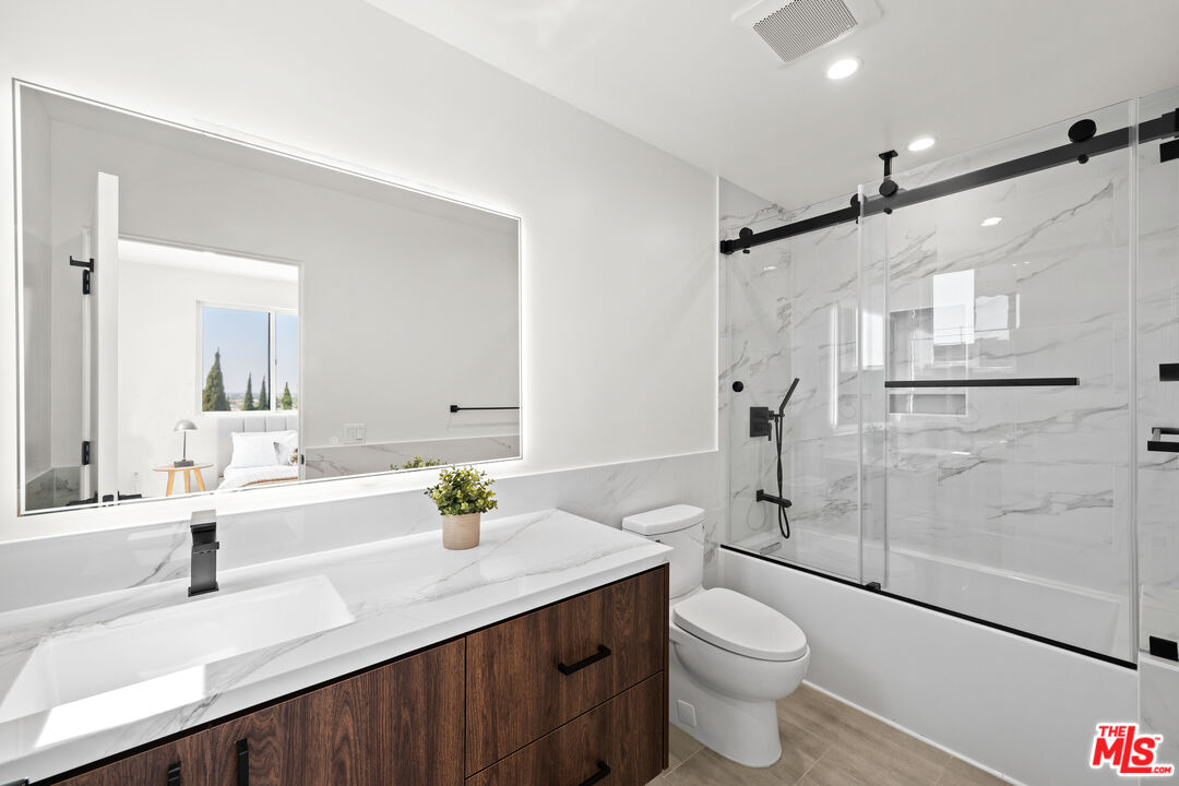 1959-2 South Preuss Road Los Angeles, CA 90034 - Photo 14 of 33