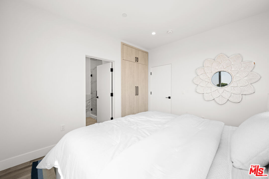 1959-2 South Preuss Road Los Angeles, CA 90034 - Photo 23 of 33