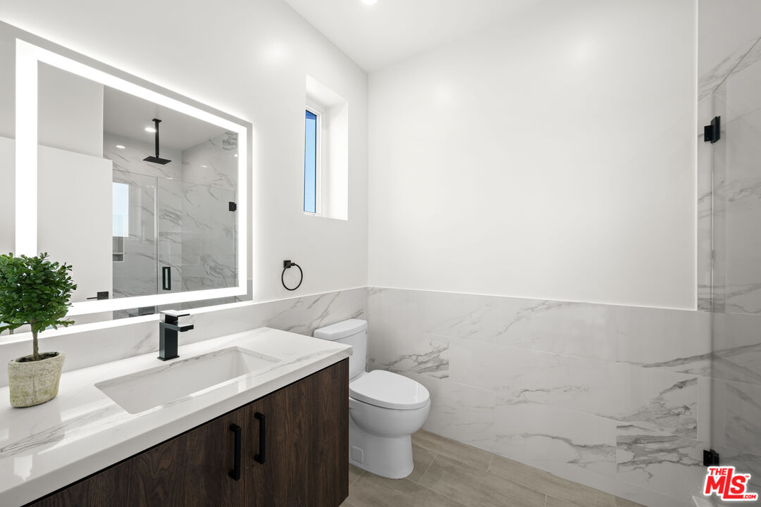 1959-2 South Preuss Road Los Angeles, CA 90034 - Photo 24 of 33