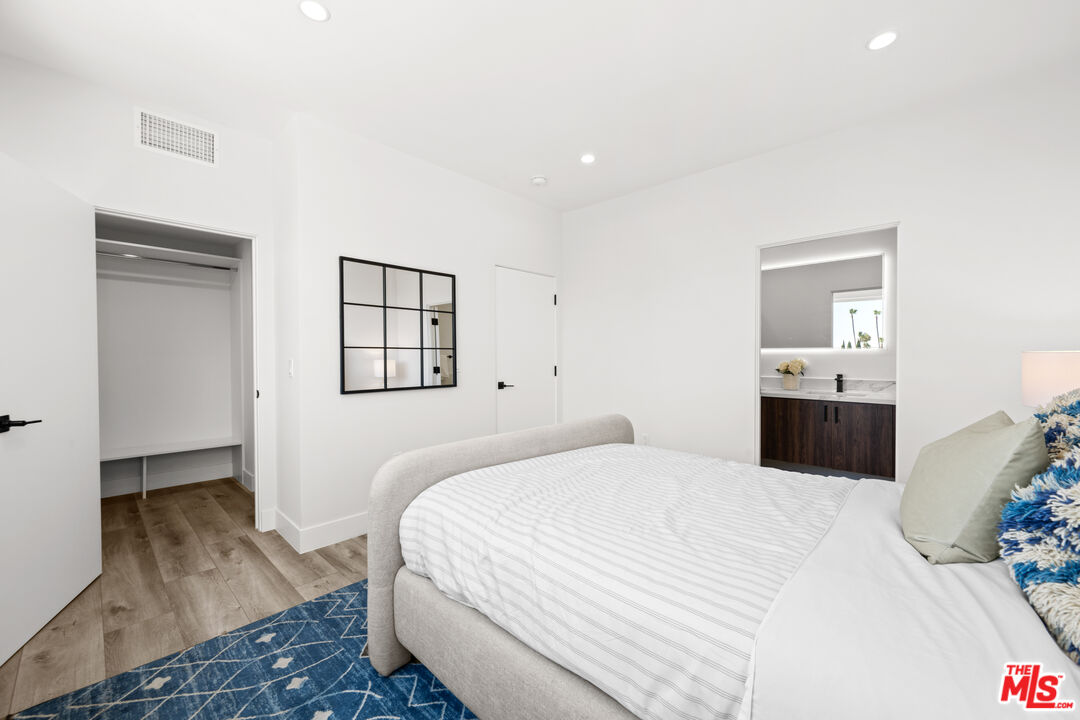 1959-2 South Preuss Road Los Angeles, CA 90034 - Photo 25 of 33