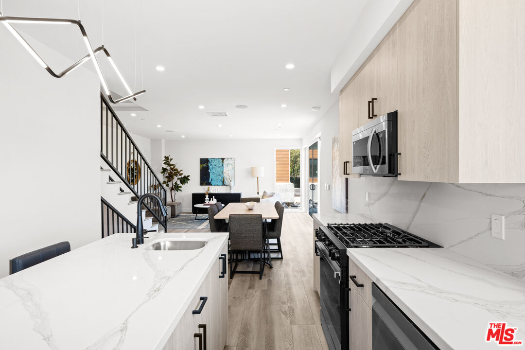 1959-2 South Preuss Road Los Angeles, CA 90034 - Photo 29 of 33