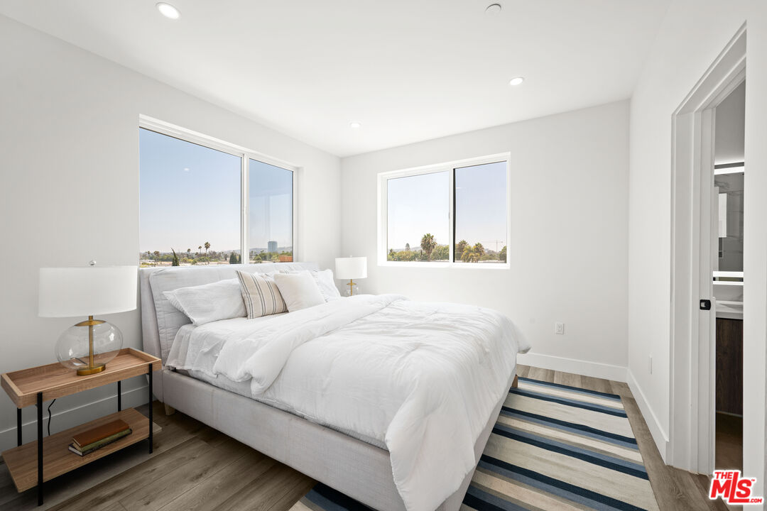 1959-2 South Preuss Road Los Angeles, CA 90034 - Photo 10 of 33