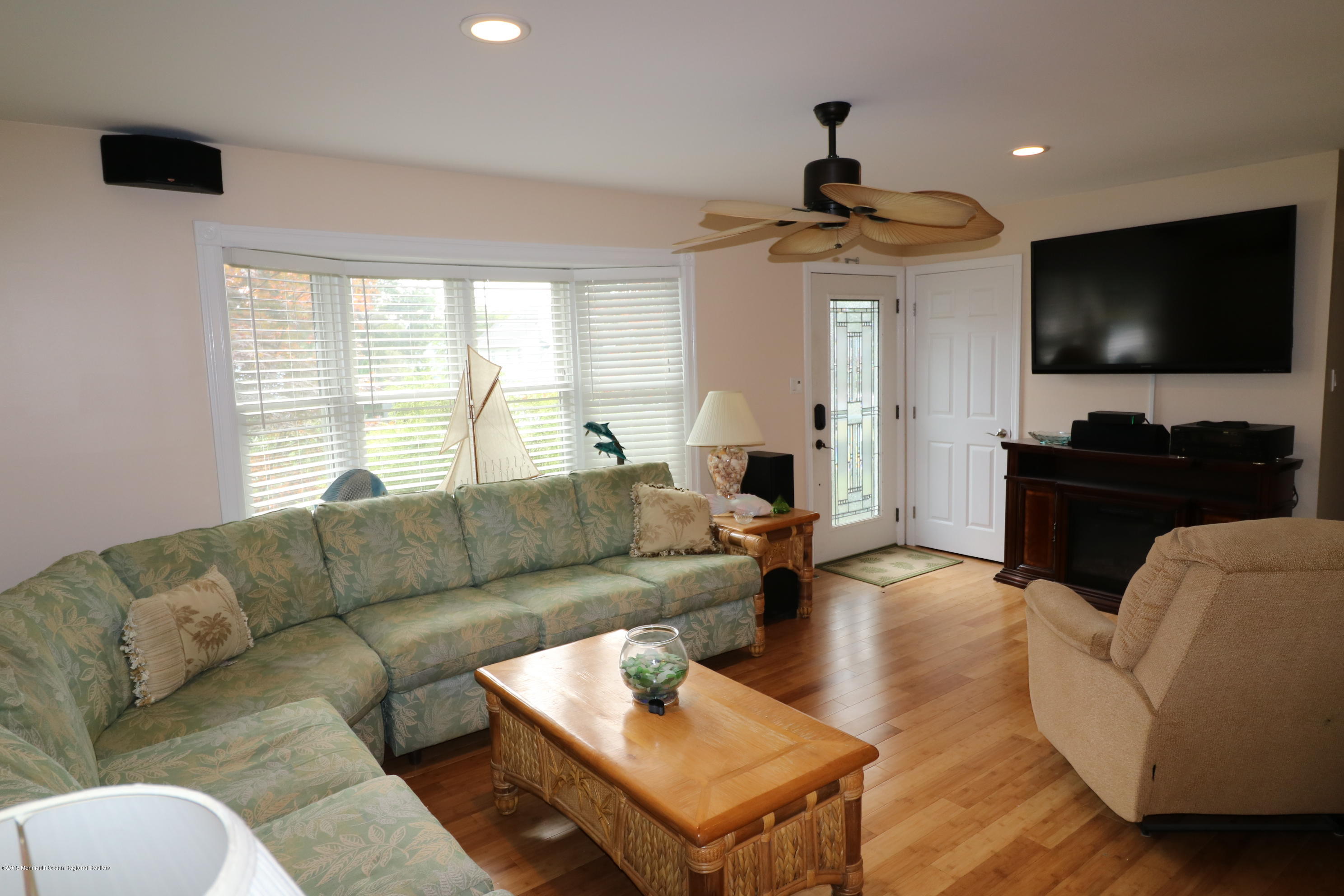 221 Spray Road Manahawkin, NJ 08050 - Photo 9 of 49 IMG_1935