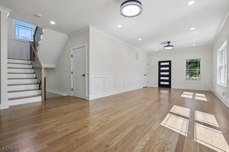 318 Halsey Road Parsippany, NJ 07054 - Photo 5 of 39