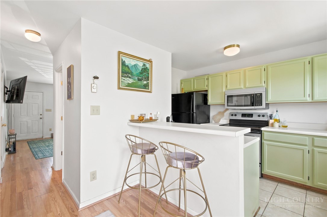 196 Creekside Lane, Unit 3D Boone, NC 28607 - Photo 8 of 27