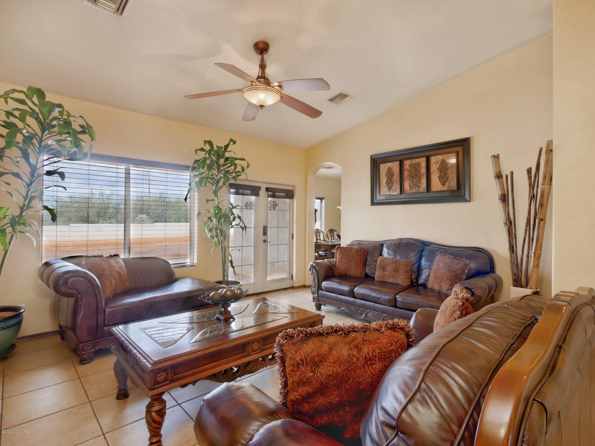 48 Circulo Verdugo Rio Rico, AZ 85648 - Photo 3 of 26