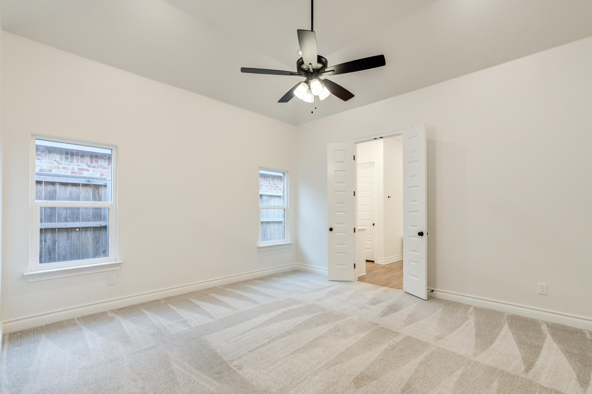 5716 119th Street Lubbock, TX 79424 - Photo 7 of 39 5716-119th-St_Lubbock-TX_21_Primary-Bedr