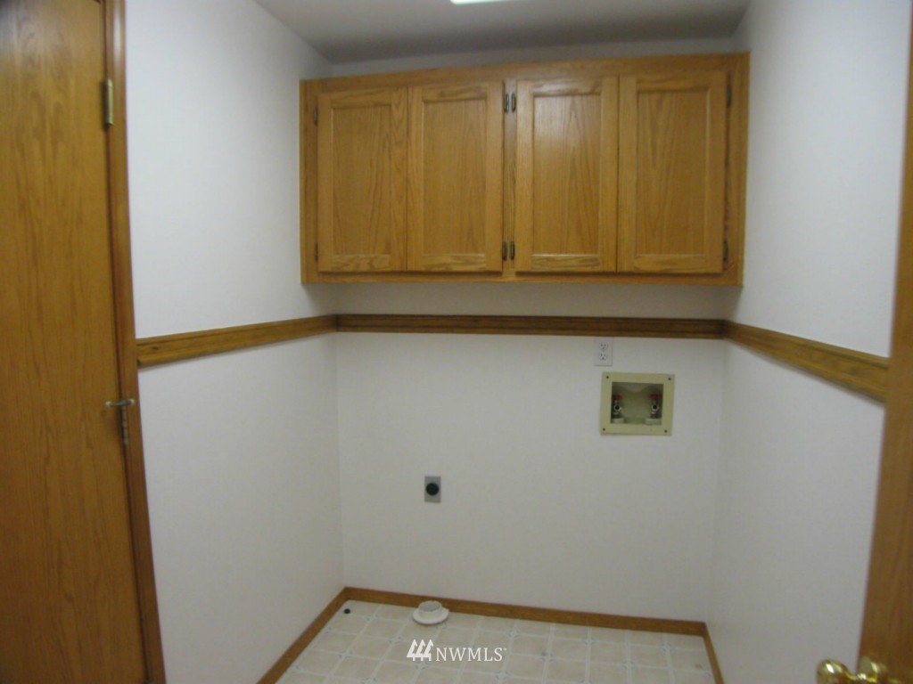 330 South Waugh Road Mount Vernon, WA 98274 - Photo 11 of 24 Gallery Image 11