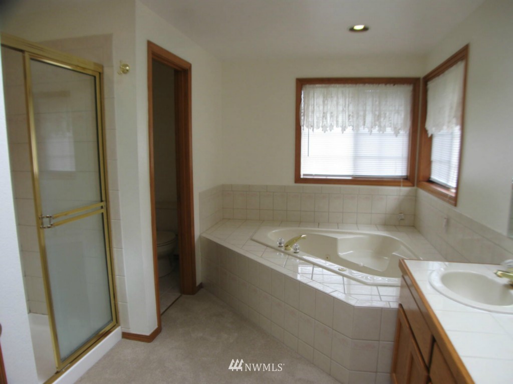 330 South Waugh Road Mount Vernon, WA 98274 - Photo 16 of 24 Gallery Image 16